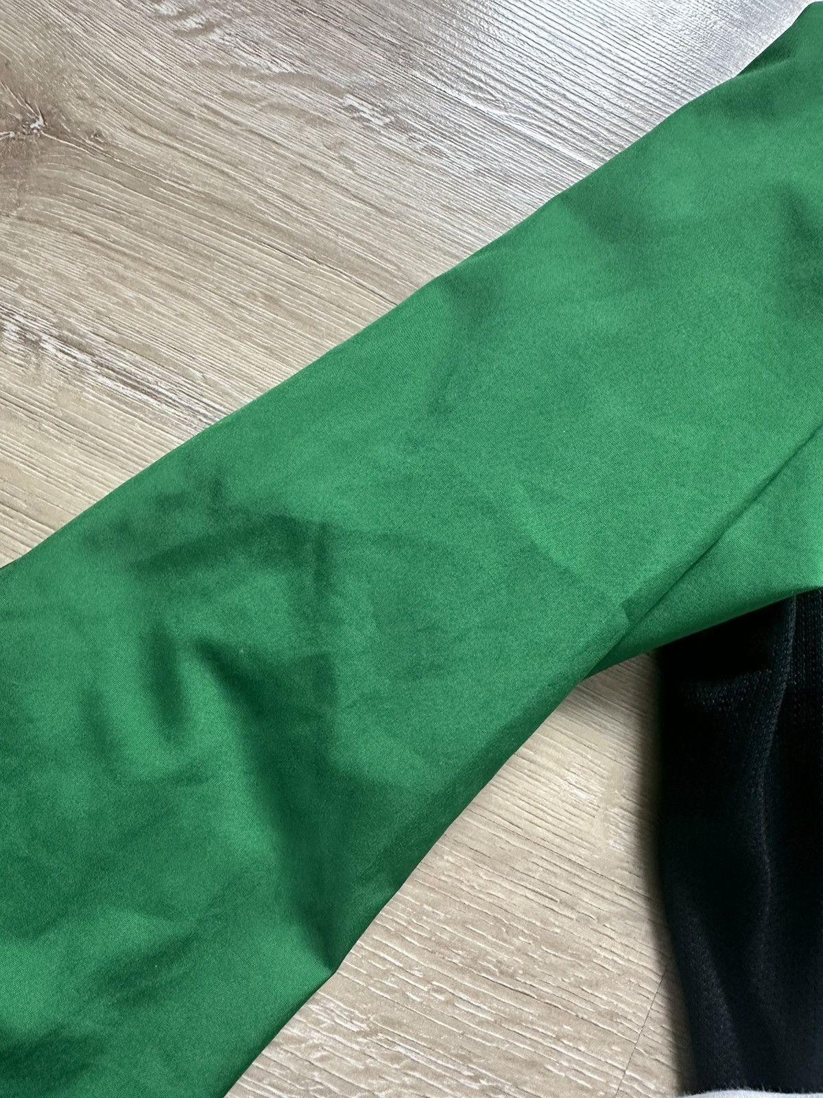 Nike Nike jacket 9/10 L Size US L / EU 52-54 / 3 - 5 Thumbnail