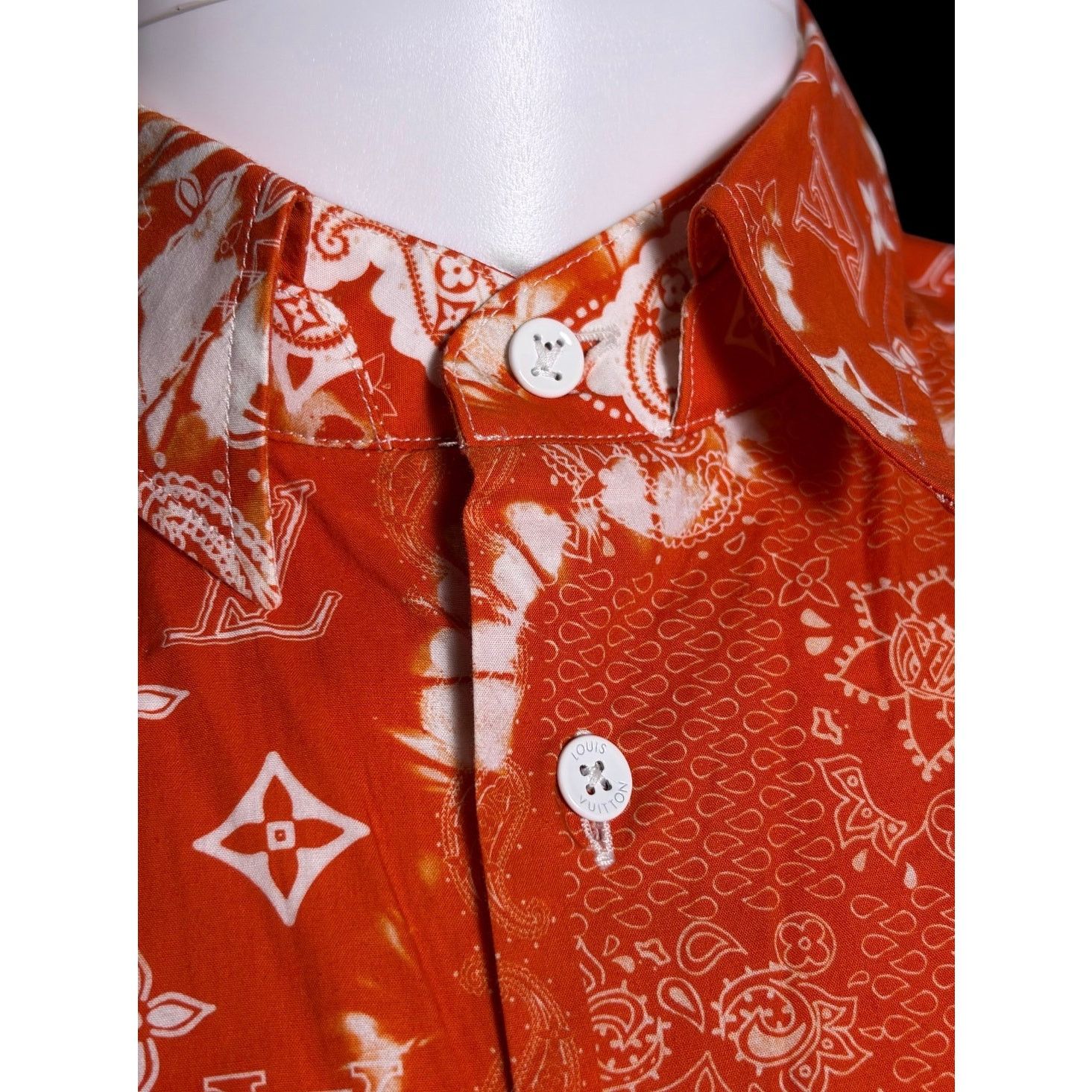 Louis Vuitton Authentic Louis Vuitton 2022 Red Monogram Button Down Shirt Size US XS / EU 42 / 0 - 6 Thumbnail