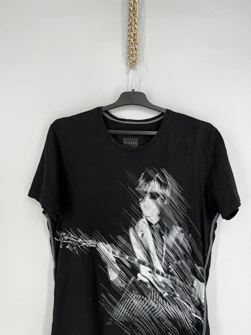 Band Tees Vintage Y2K SISLEY BLACK T-Shirts Size US L / EU 52-54 / 3 - 6 Thumbnail