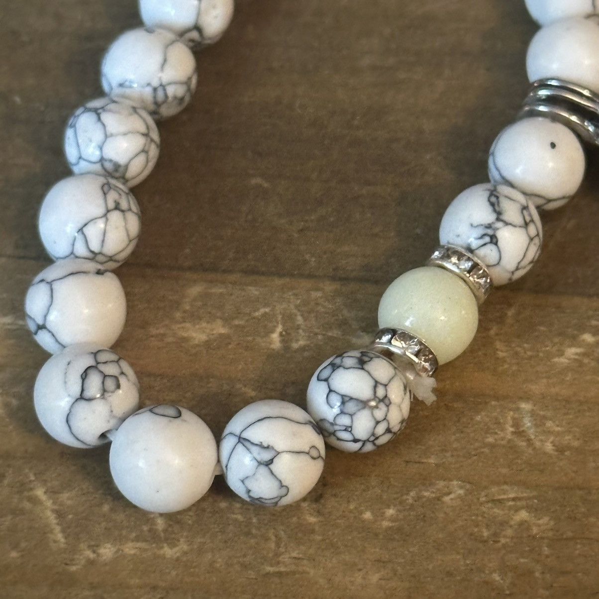 Other Glow in the dark Howlite bead Lotus charm stretch bracelet Size ONE SIZE - 6 Thumbnail