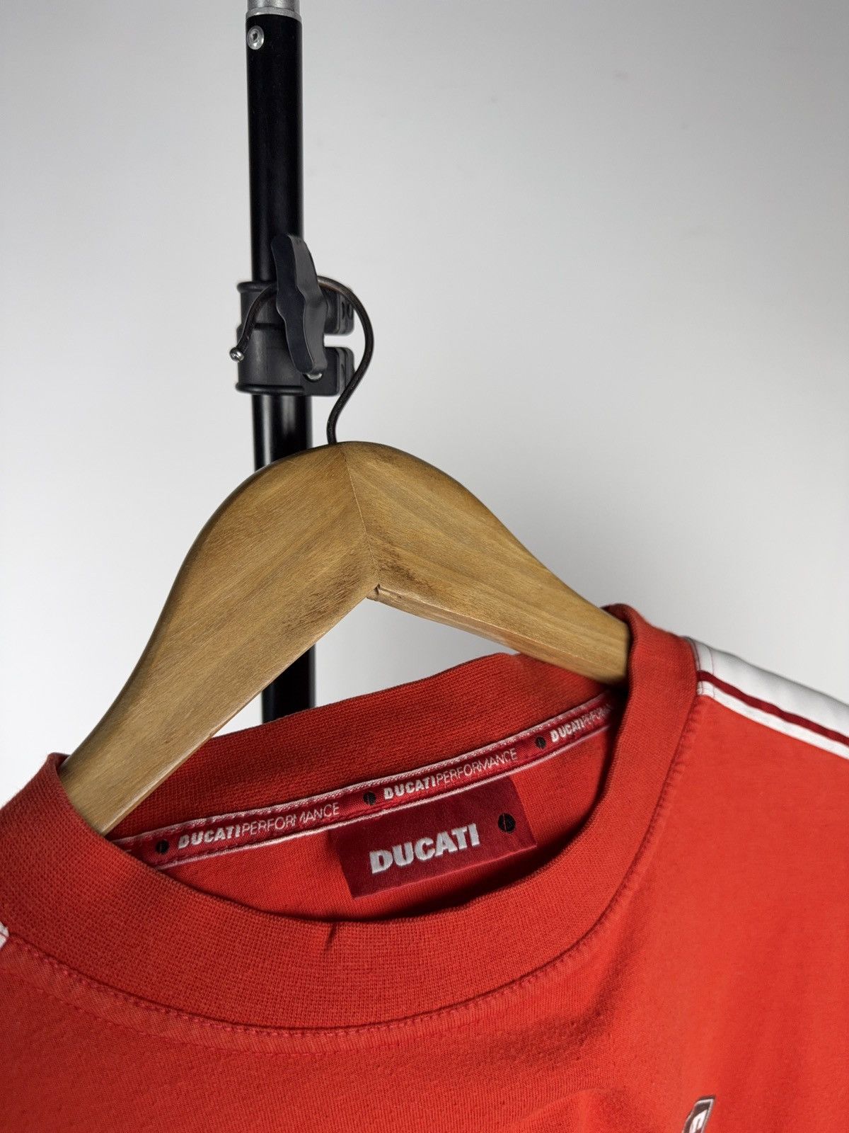 Ducati 00s Italy Racing Ducati Corse Red Longsleeve Racing Tee Y2K Size US M / EU 48-50 / 2 - 13 Thumbnail