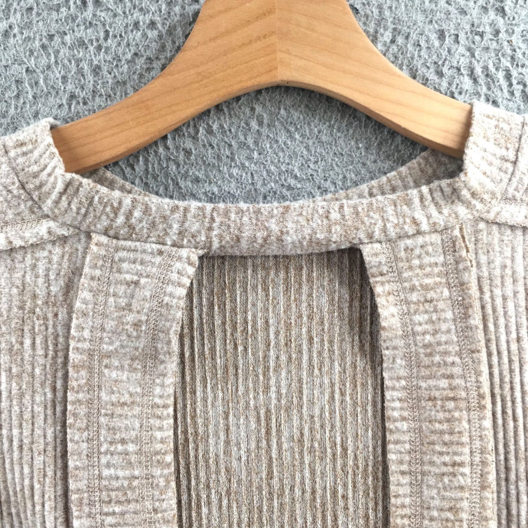 Vintage BKE Sweater Womens L Beige Pullover Long Sleeve Knit Crisscross Cotton Polyester Crew Neck Pullover Casual Seasonal Womens Size L / US 10 / IT 46 - 4 Thumbnail