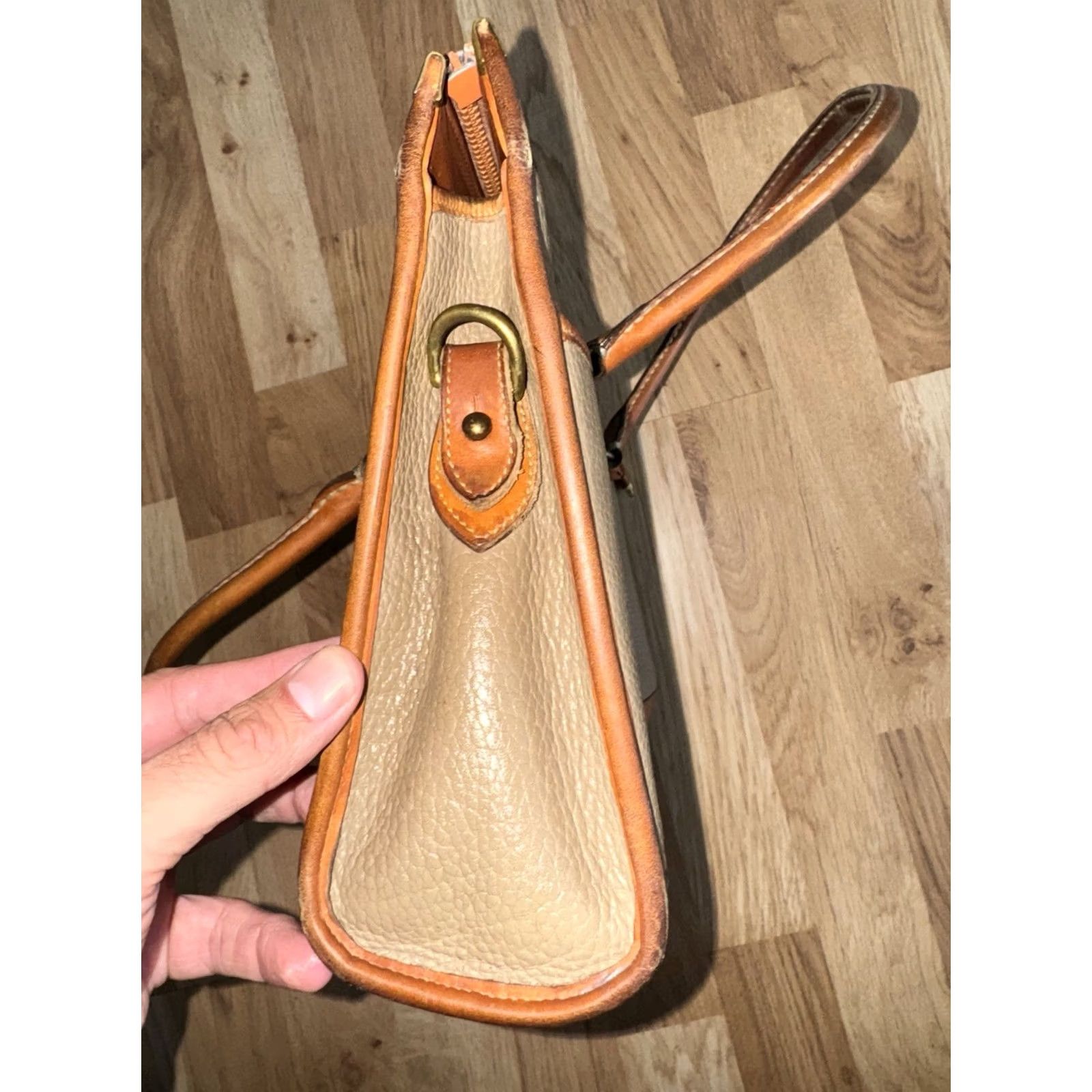 Dooney & Bourke VINTAGE Dooney Bourke Satchel Bag Leather Medium Cognac Good Condition USA 80s 90s Womens Size ONE SIZE - 5 Thumbnail