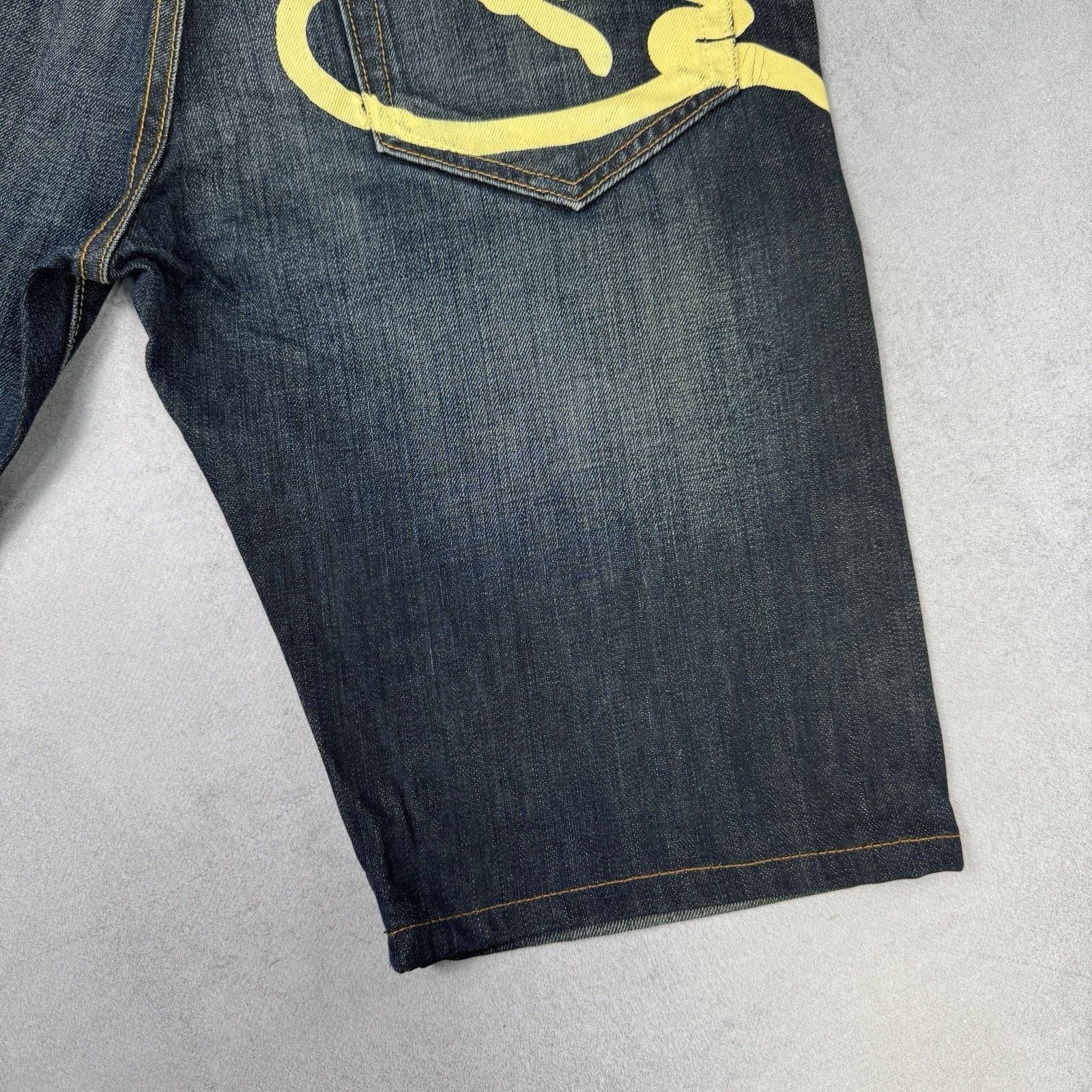 Ed Hardy Ed Hardy Big Logo Men Shorts Denim Jeans Y2K Size 31 Size US 31 - 14 Thumbnail