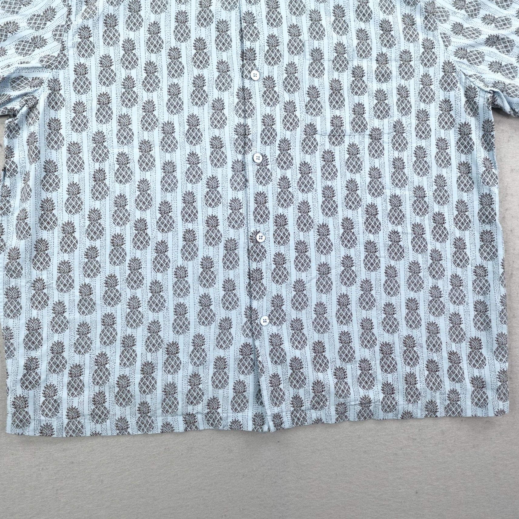 Tori Richard Tori Richard Shirt Mens XL Blue Pineapples Print Hawaiian Aloha Button Up Camp Size US XL / EU 56 / 4 - 4 Thumbnail