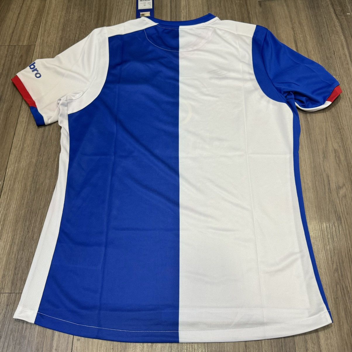 Umbro Blackburn Rovers 16/17 home shirt (bnwt) Size US L / EU 52-54 / 3 - 2 Thumbnail