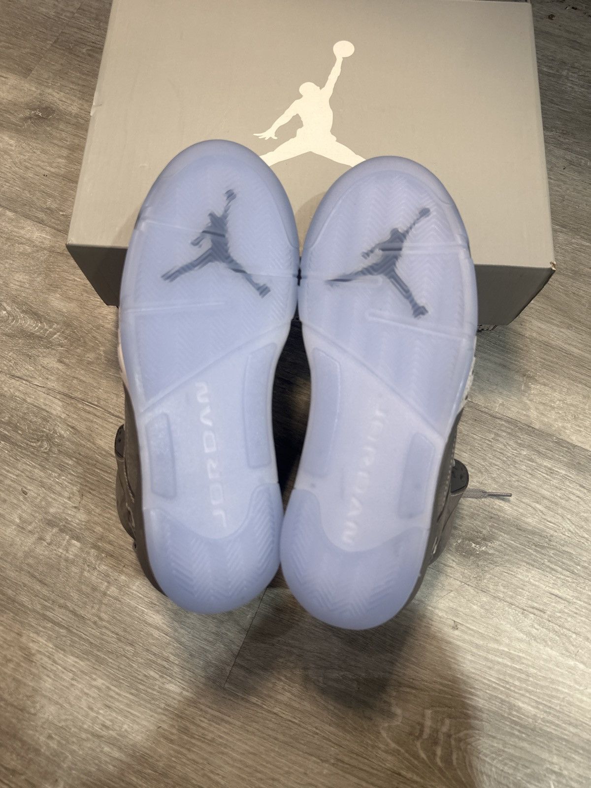 Jordan Brand Jordan Retro 5 Wolf Grey Size US 9.5 / EU 42-43 - 4 Thumbnail