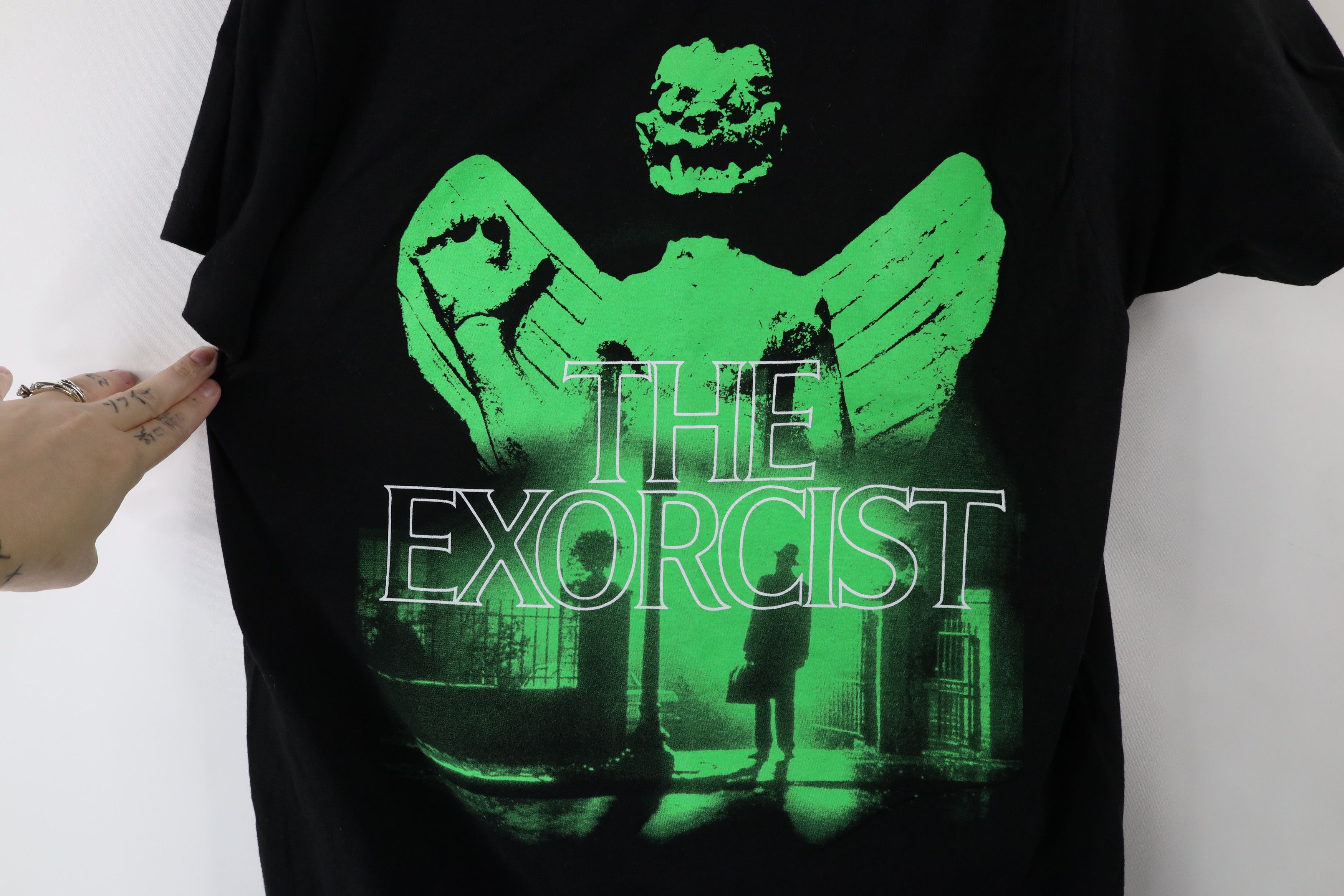 Vintage Retro Spell Out The Exorcist Movie Halloween T-Shirt Black Size US M / EU 48-50 / 2 - 4 Thumbnail