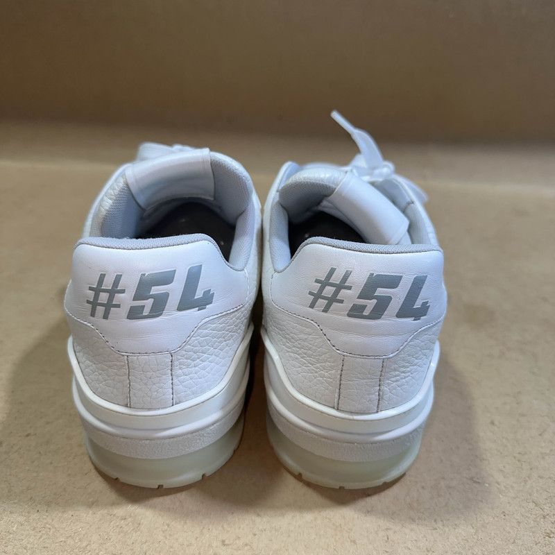 Louis Vuitton Louis Vuitton Low-top Trainer Sneakers in White - Size US 8.5 / EU 41-42 - 2 Thumbnail