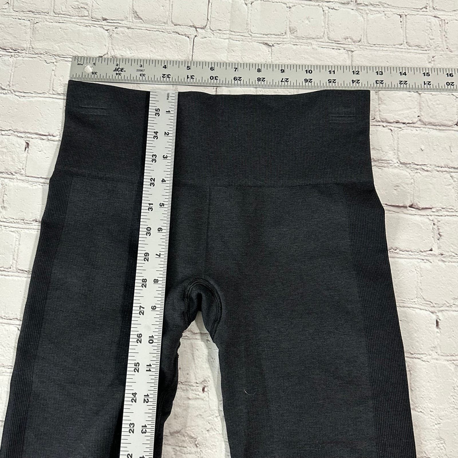 Lululemon Lululemon seamless Leggings size 4 Size 27" / US 4 / IT 40 - 7 Thumbnail