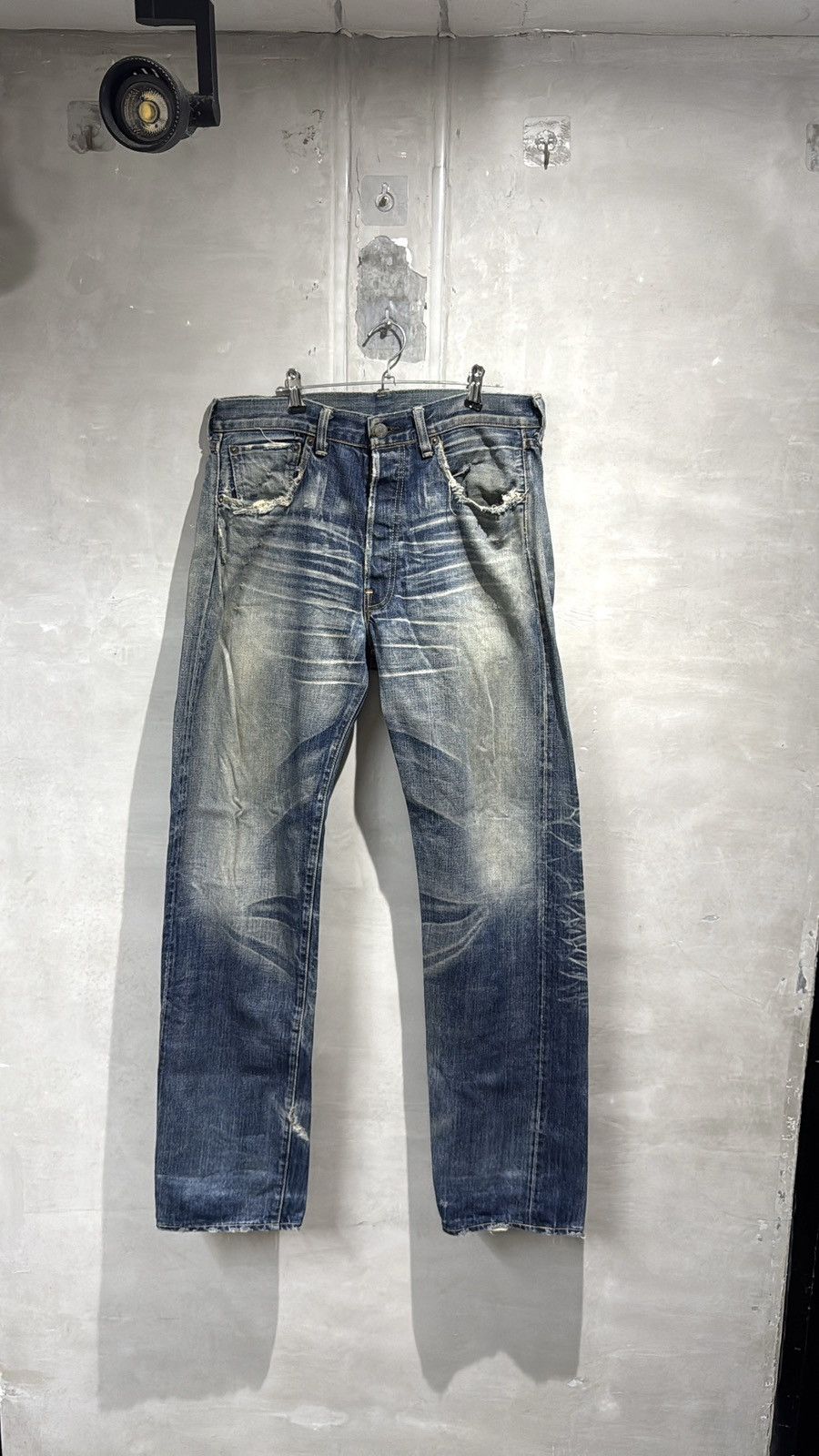 Levi's Vintage Clothing Levis 501 LVC JAPAN MADE SUPER DISTRESSED DENIM JEANS Size US 34 / EU 50 - 10 Thumbnail