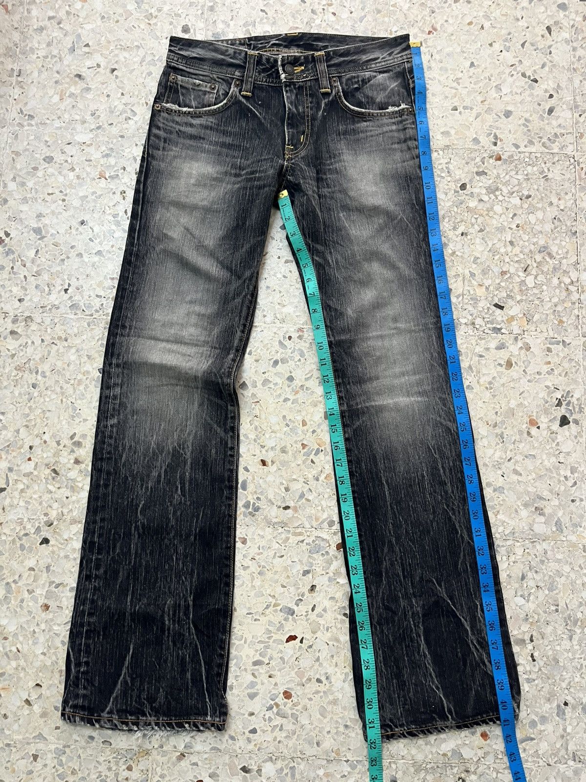 Edwin Vintage Edwin Rare Whiskey Black Distressed Denim Jeans Size US 31 - 14 Thumbnail