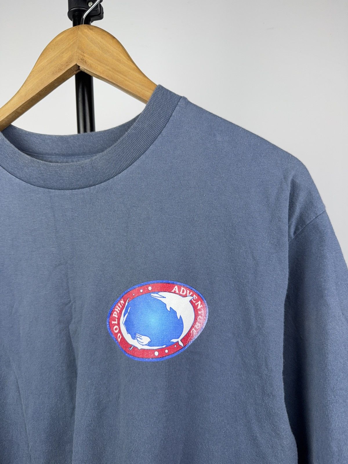 Vintage VNTG 90s Surf Nuevo Vallarta Mexico Dolphin T-Shirt Yazbek Size US L / EU 52-54 / 3 - 3 Thumbnail