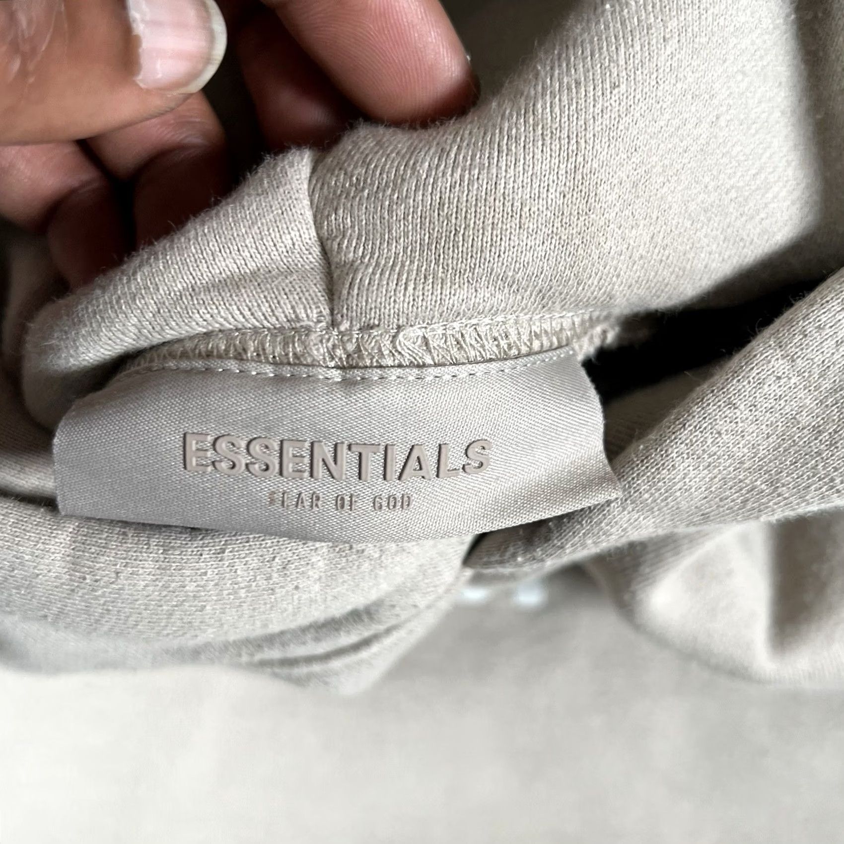 Fear of God Fear of God Essentials Hoodie Womens Size S Pullover Beige Activewear Pit to Pit 22 inches Length 21.5 inches Size S / US 4 / IT 40 - 7 Thumbnail