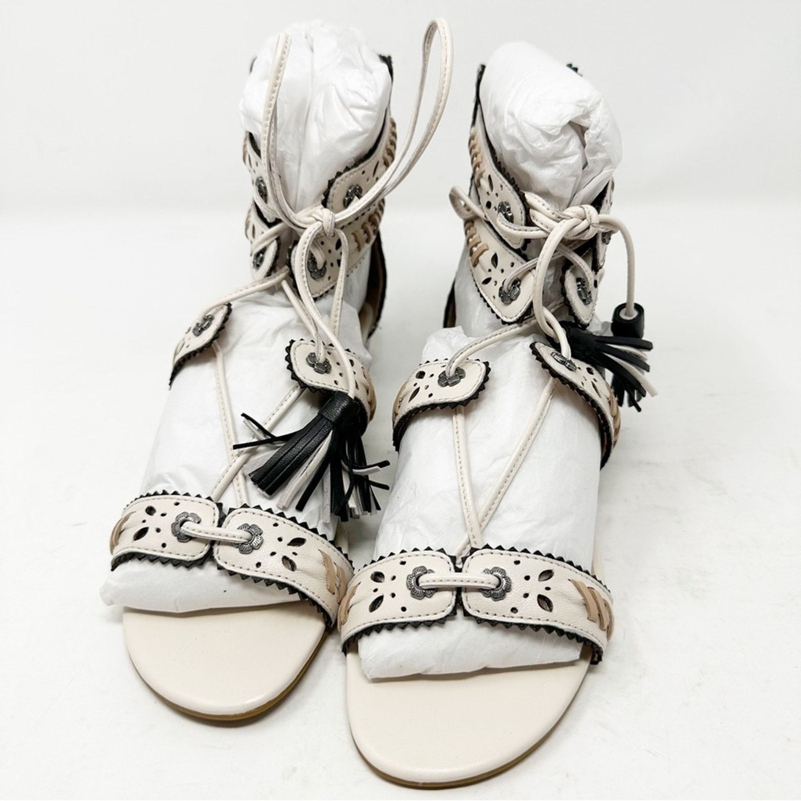 Coach COACH Via Demi Wedge Sandals Chalk NWT in Size 5 Size US 5 / IT 35 - 8 Thumbnail