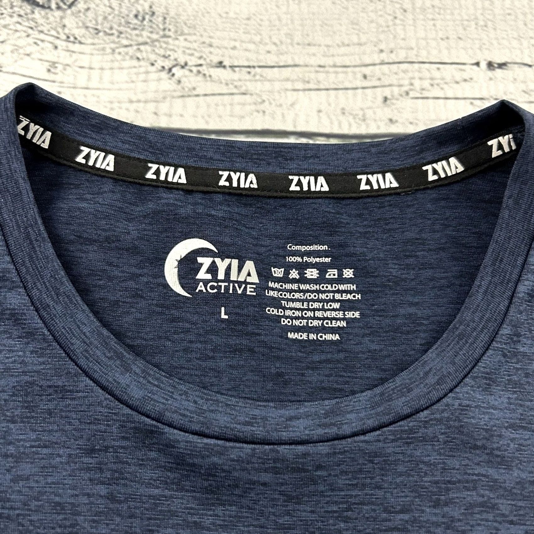 Vintage Zyia Active Short Sleeve T-Shirt Men's L 100% Polyester Navy Blue Athletic Moisture Wicking Running & Jogging Size US L / EU 52-54 / 3 - 2 Thumbnail