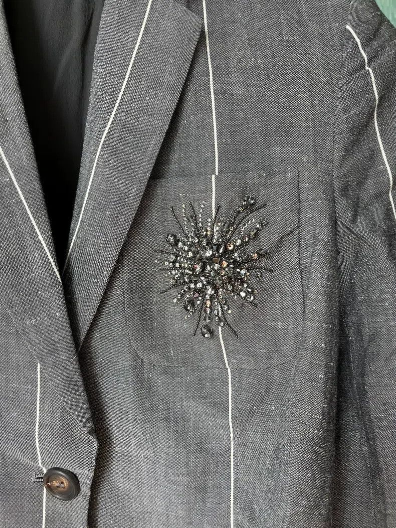 Brunello Cucinelli Brunello Cucinelli Beaded brooch business suit jacket Size XS / US 0-2 / IT 36-38 - 2 Thumbnail