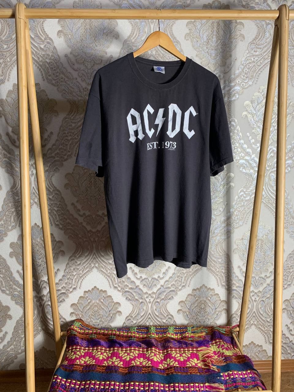 Band Tees Vintage AC/DC World Tour Rock T-shirt Metal Punk Y2K 90s Size US XXL / EU 58 / 5 - 2 Thumbnail