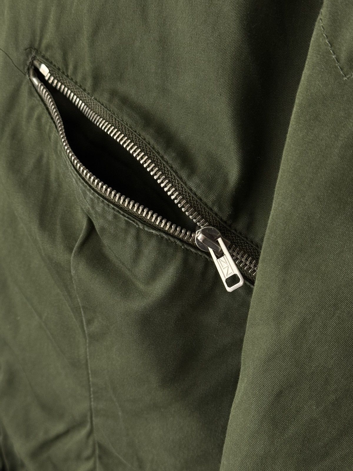 Vintage Early 1980s British Army RAF MK3 Cold Weather Flying Jacket Size US M / EU 48-50 / 2 - 5 Thumbnail