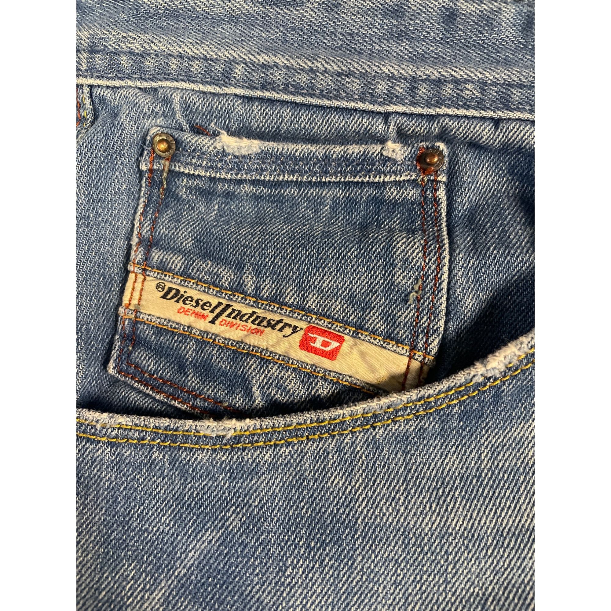 Diesel Diesel Men's Blue Button Fly washed Jeans size 36 x 29 SKU : Size US 36 / EU 52 - 5 Thumbnail