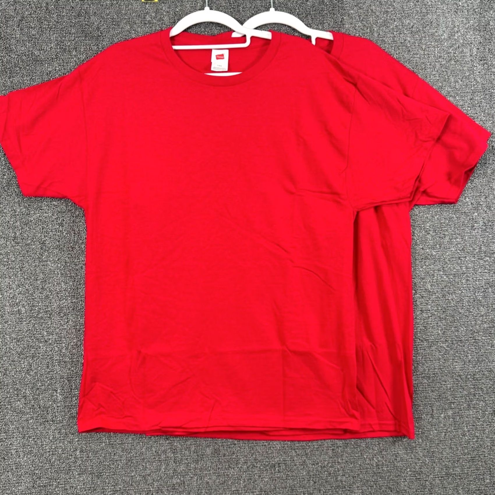 Hanes Hanes Mens Large 2 Pack T-Shirt Red Solid Cotton Crew Neck Basic Tee Multipack Shirt Mens Red Solid Cotton Crew Neck Tee 2 Pack Size US L / EU 52-54 / 3 - 2 Thumbnail