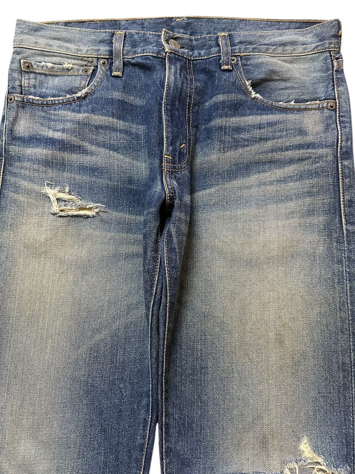 Levi's Vintage Levis 505 Blue Faded Wash Distressed Style Jeans Size US 32 / EU 48 - 3 Thumbnail