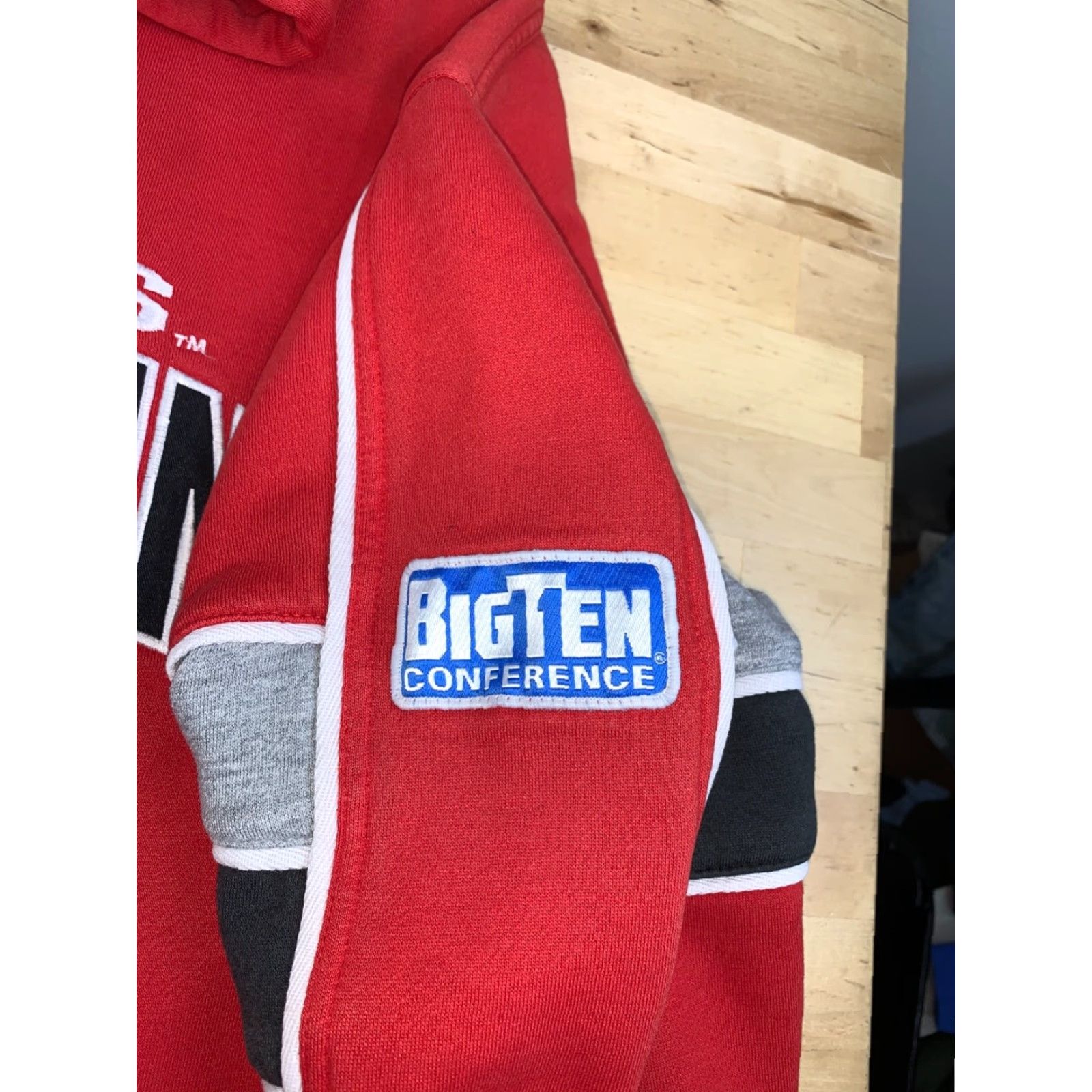 Lee VINTAGE Lee Hoodie Mens XL Red Big 10 Conference Wisconsin Badgers Pullover Size US XL / EU 56 / 4 - 4 Thumbnail