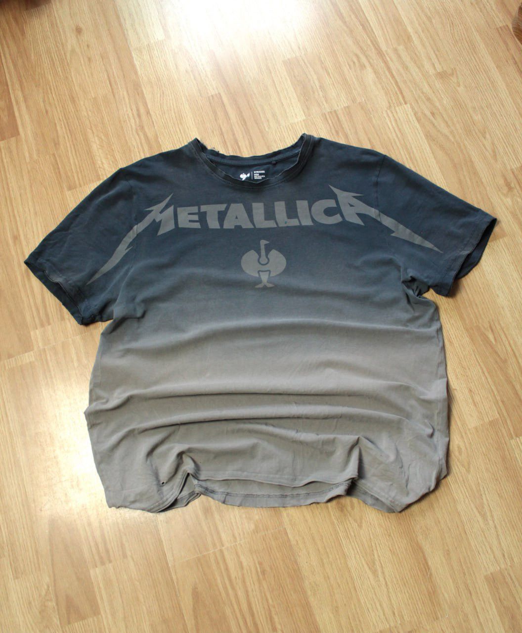 Stewart & Strauss 🔥 Strauss x Metallica Distressed Gradient T Shirt Work Tee Size US XL / EU 56 / 4 - 1 Thumbnail
