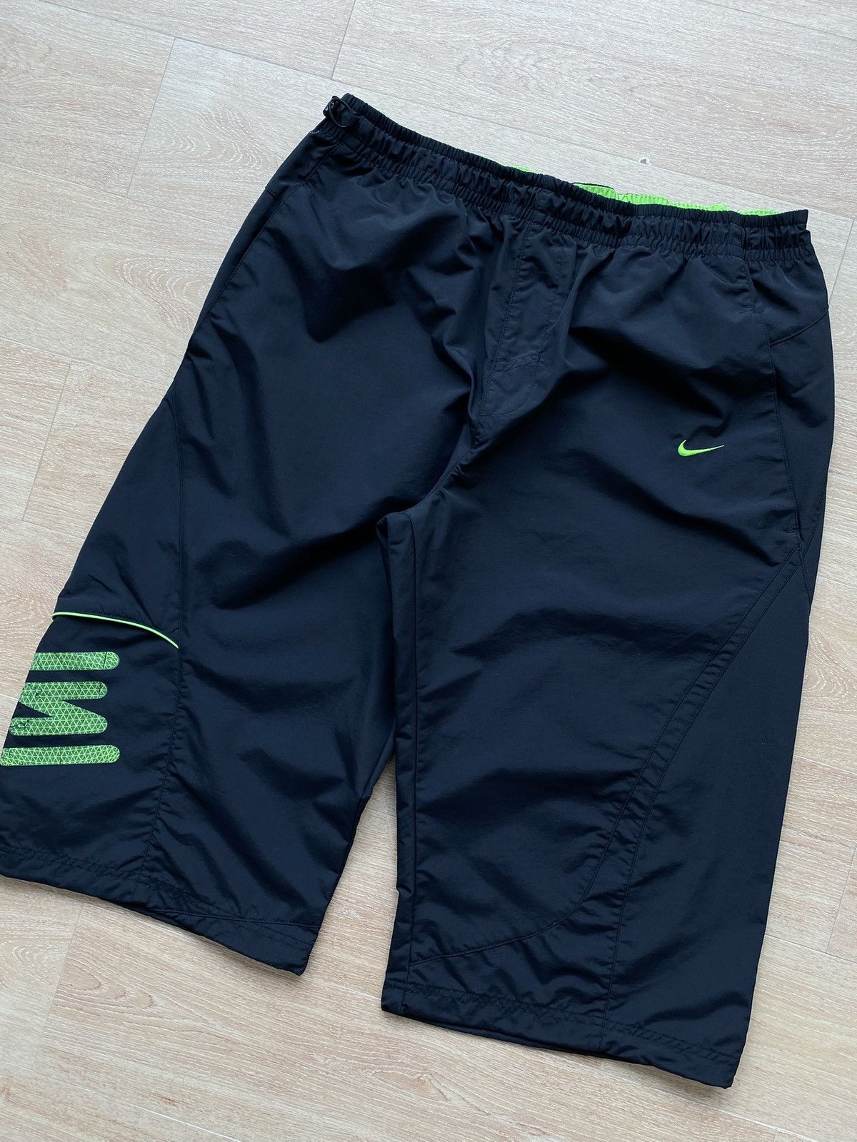 Nike Vintage 2000’s Nike Shox 3/4 Shorts✨ Size US 34 / EU 50 - 2 Thumbnail