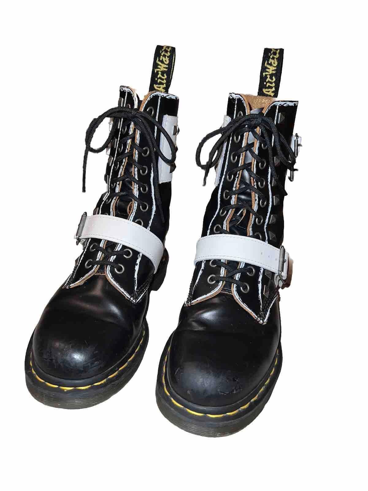 Dr. Martens Dr Martens 1490 Joska Stud Buckle Boots Black/White W9 M8 Size US 9 / IT 39 - 4 Thumbnail