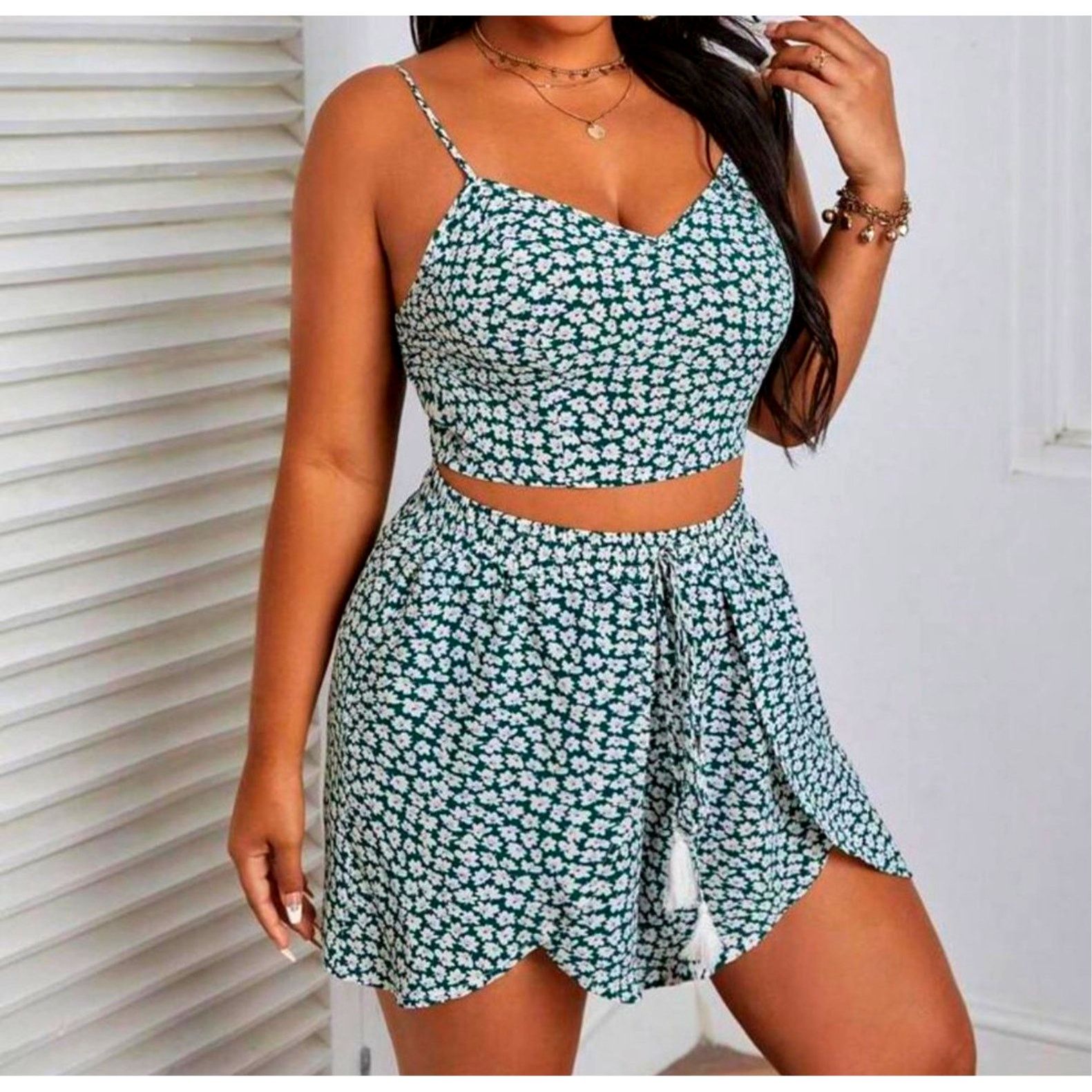 Other Ditsy Floral Cami Top Tassel Tie Front Short Set Grn/Wht 12 Size 34" / US 12 / IT 48 - 6 Thumbnail
