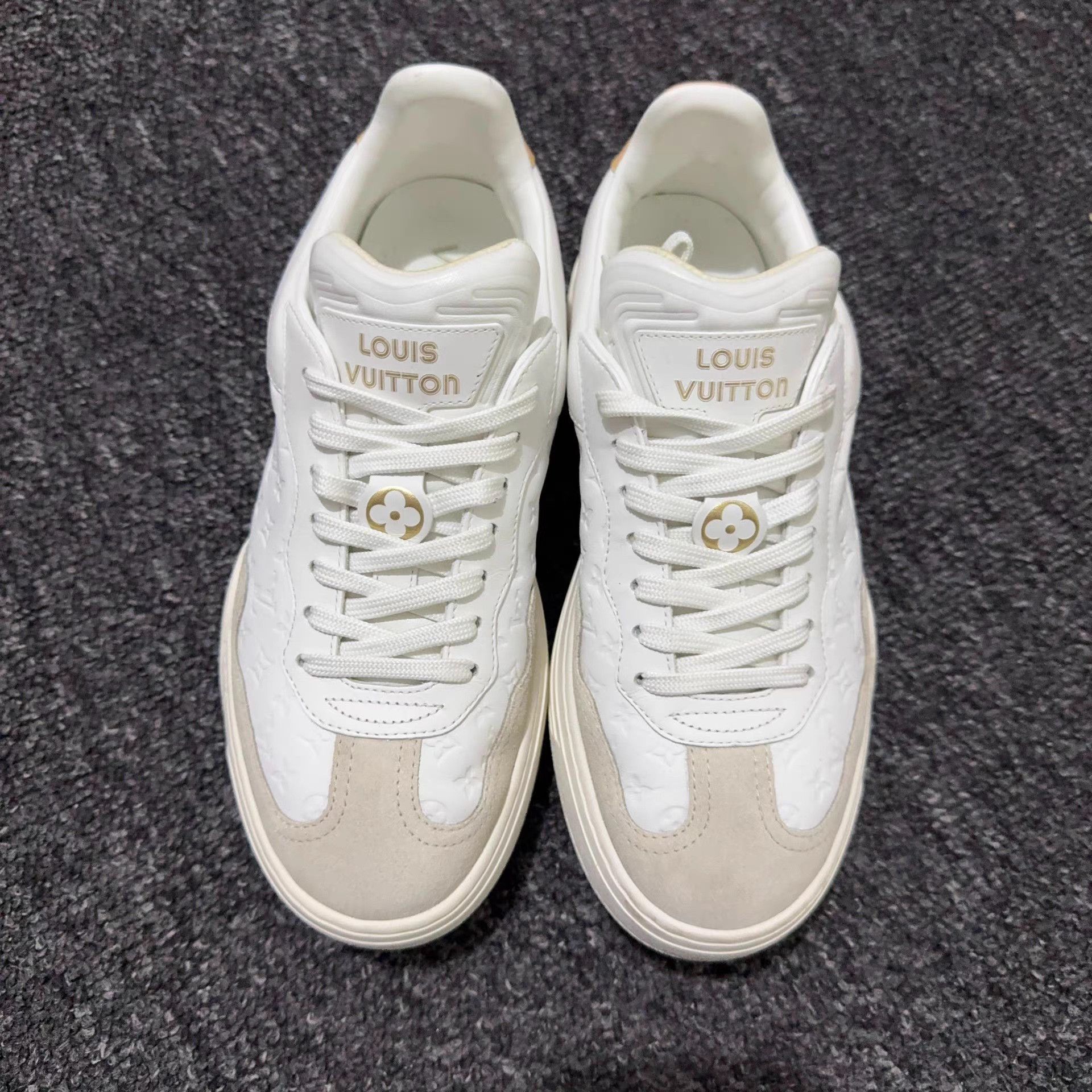 Louis Vuitton LV Groovy Debossed Calfskin Low-Top Sneakers K13 Size US 6.5 / IT 36.5 - 2 Thumbnail