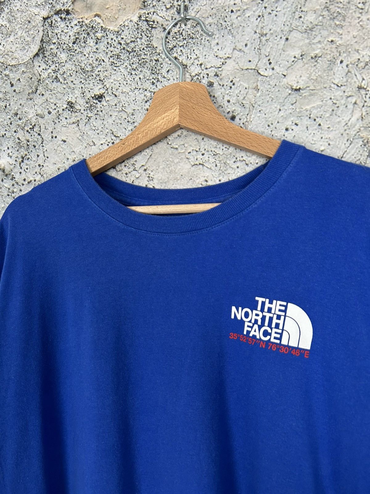 The North Face The North Face Graphic Hiking Outdoor Gorpcore Tee Size US XL / EU 56 / 4 - 3 Thumbnail