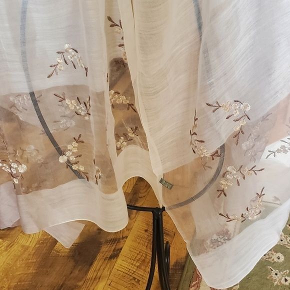Designer 50% Silk 50% Wool Ivory Embroidered Long Scarve Wrap Size ONE SIZE - 3 Thumbnail
