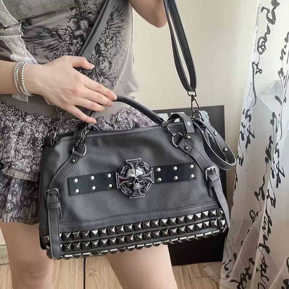 Other Handmade Y2K Punk Skull Rivet Shoulder Messenger Bag Size ONE SIZE - 1 Thumbnail