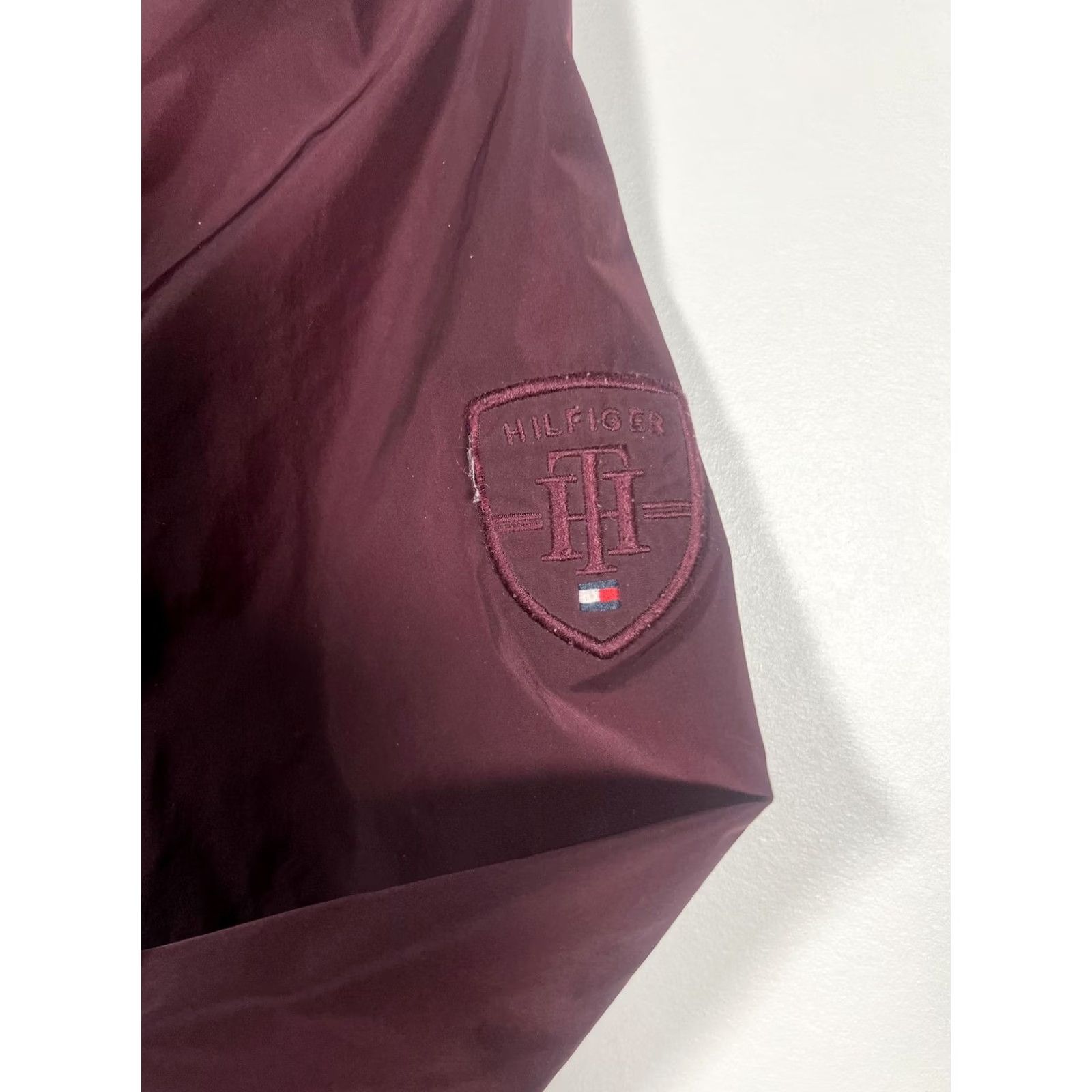 Tommy Hilfiger Tommy Hilfiger Jacket Mens Large Windbreaker Button Up Nylon Crest Patch Red Burgundy Size US L / EU 52-54 / 3 - 5 Thumbnail