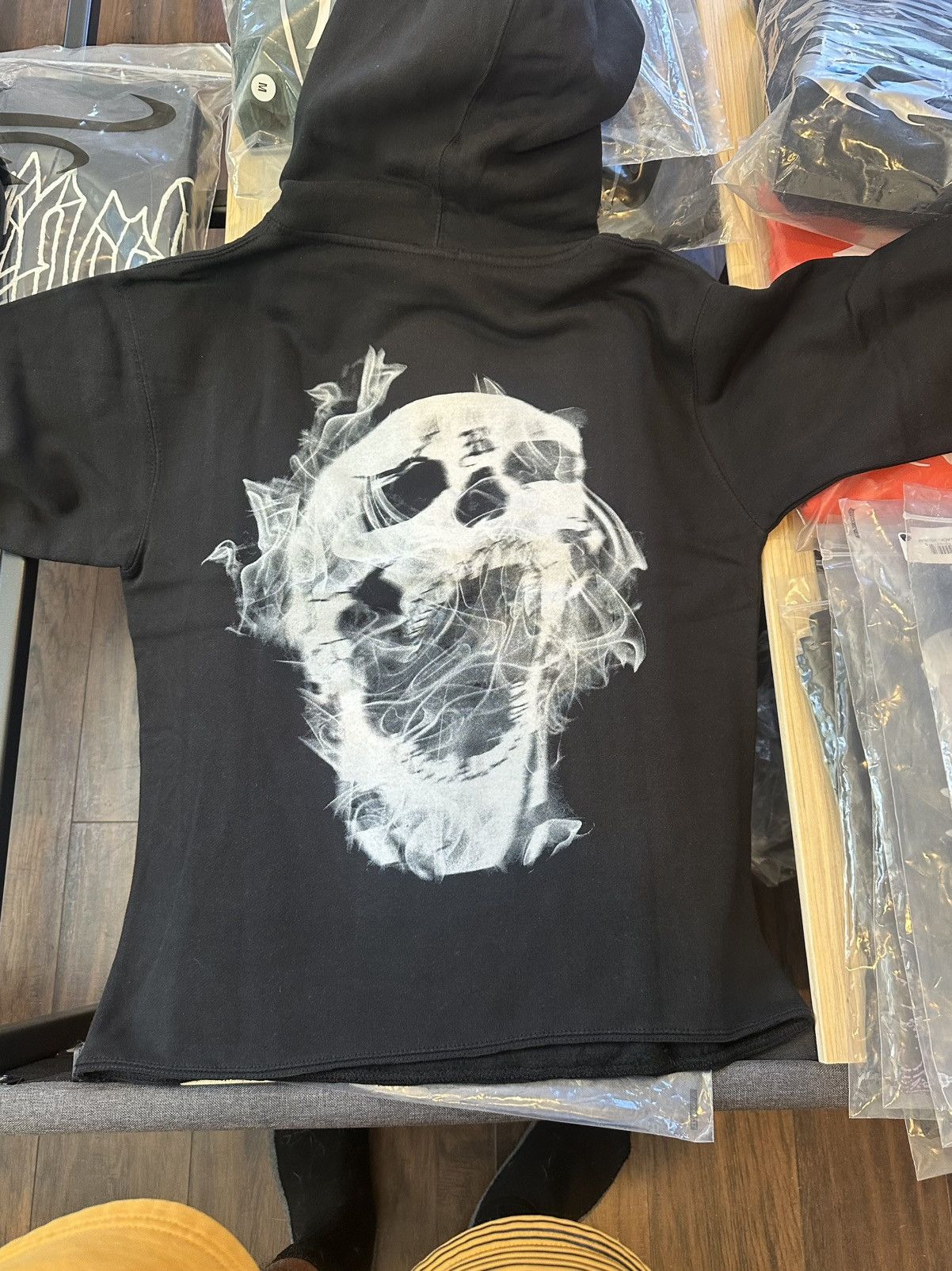 Revenge Smoke Arch logo Cropped Hoodie Black/White Size US M / EU 48-50 / 2 - 2 Thumbnail