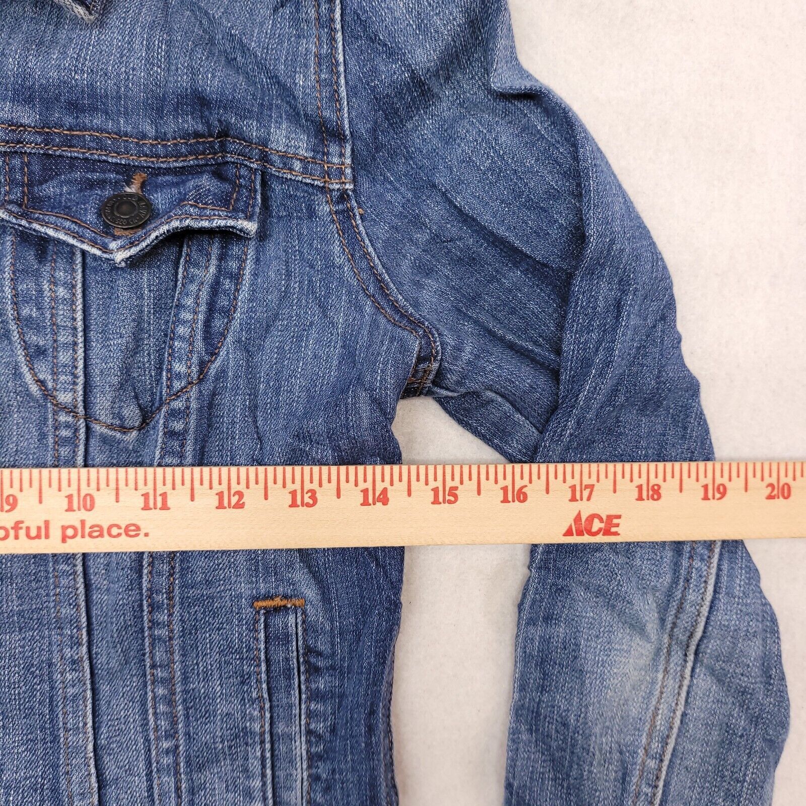 Old Navy Old Navy Casual Button Up Denim Jacket Womens Size S Blue Size S / US 4 / IT 40 - 6 Thumbnail