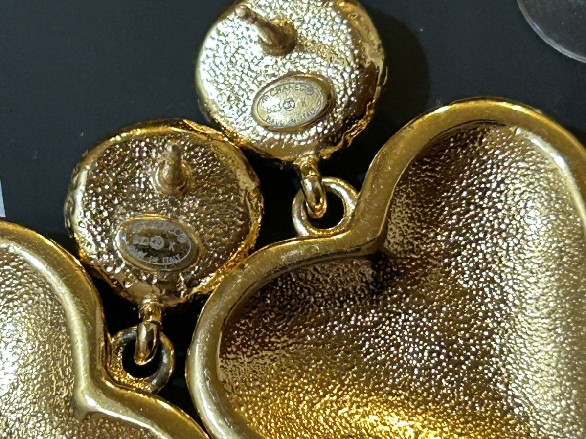 Chanel Chanel Heart Shaped CC Black Enamel, Faux Pearl Earrings Size ONE SIZE - 12 Thumbnail