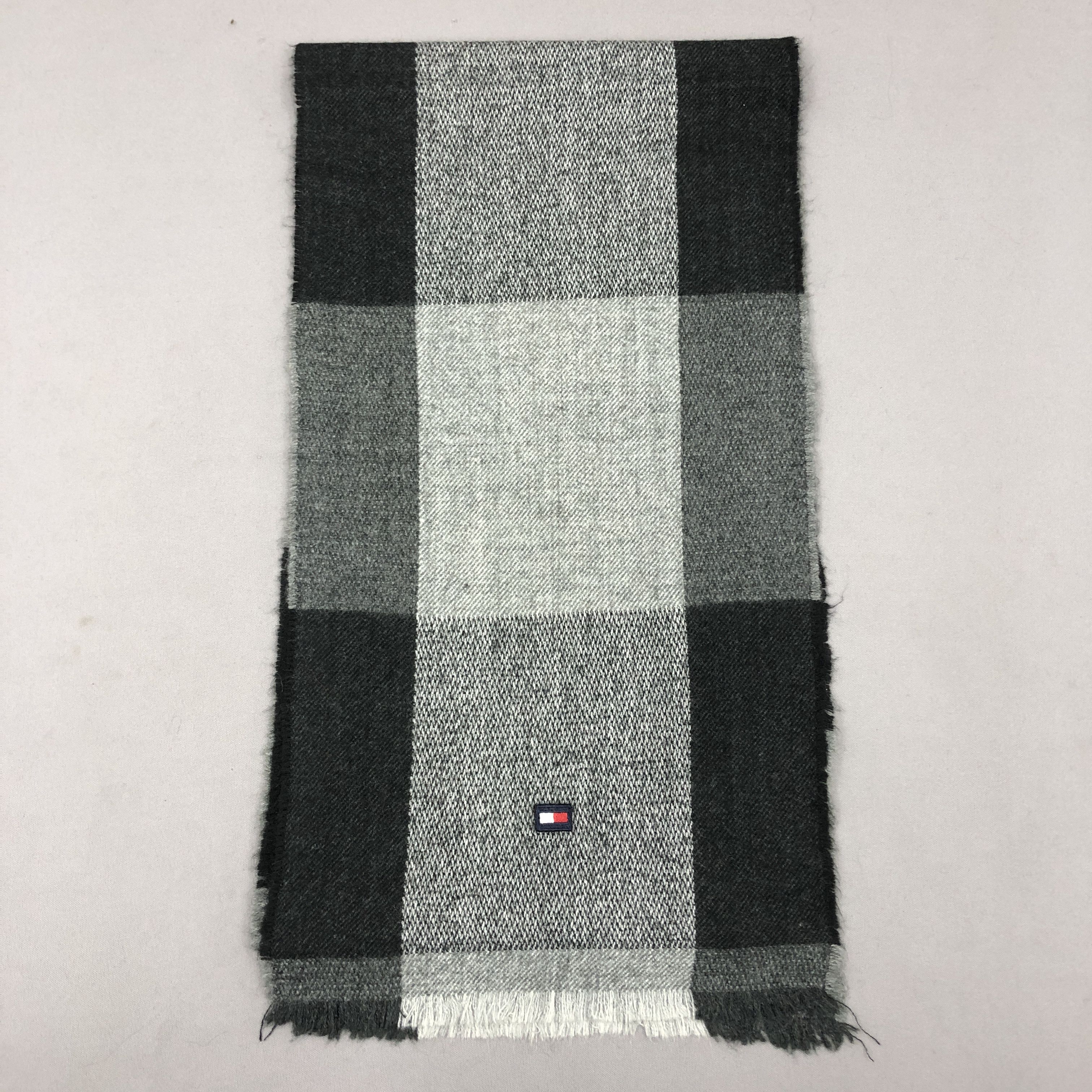 Tommy Hilfiger Tommy Hilfiger Scarf / Muffler / Neckwear Size ONE SIZE - 3 Thumbnail