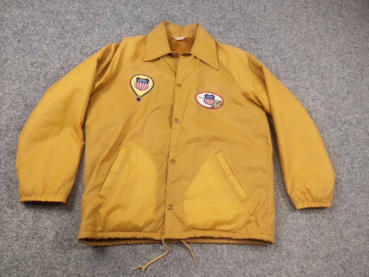 Vintage Vintage 70s The Warm USA union Pacific Railroad Coach Jacket Size US M / EU 48-50 / 2 - 3 Thumbnail