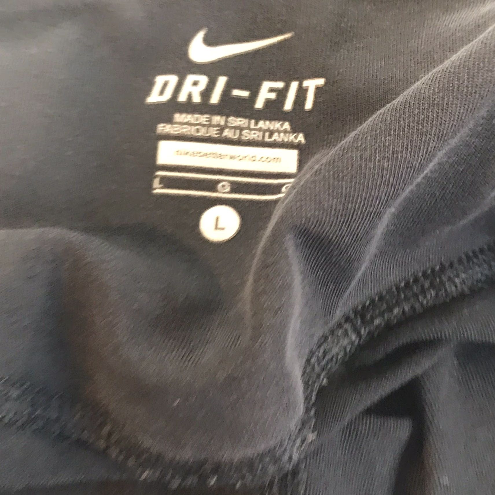 Nike VINTAGE Nike Leggings Cropped Activewear Women’s Size L Black Athletic Stretch Breathable Quick Dry Casual Size 36" / US 14 / IT 50 - 3 Thumbnail