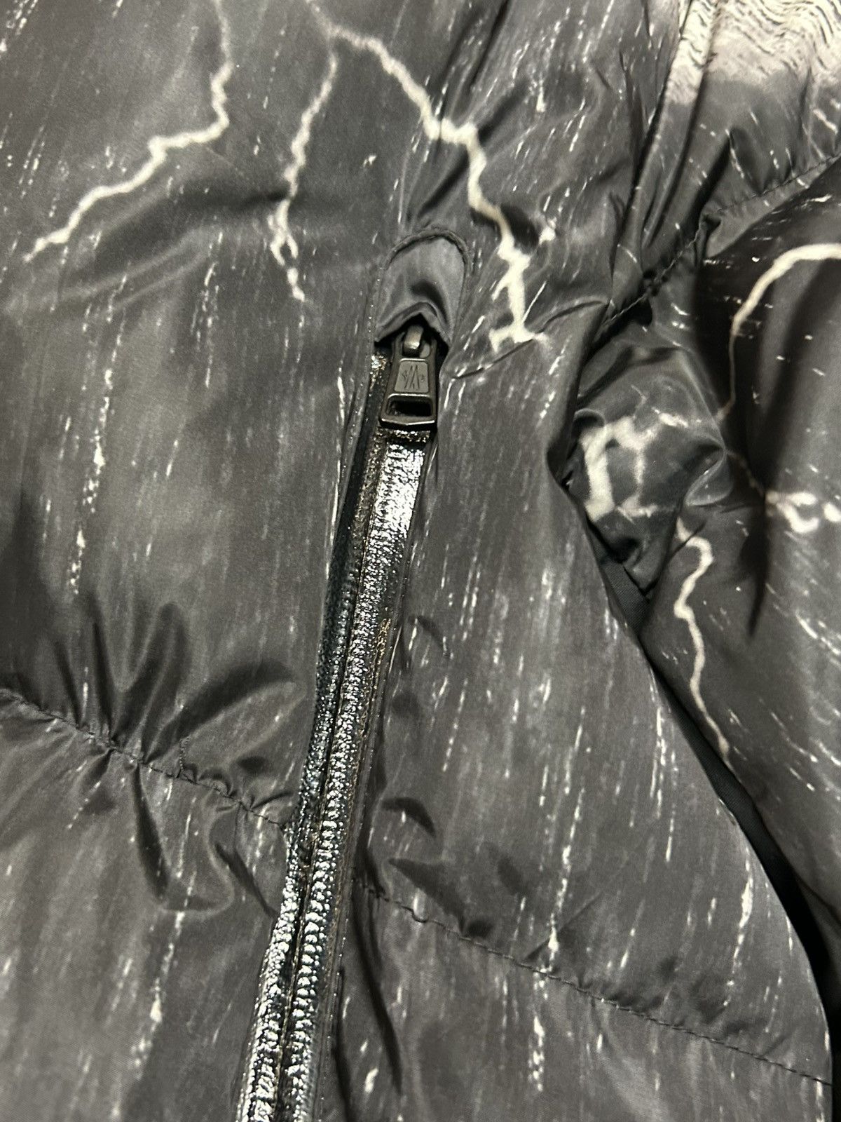 Moncler Moncler Black Down Fabas Lightning Bolt Puffer Jacket Size US XL / EU 56 / 4 - 7 Thumbnail