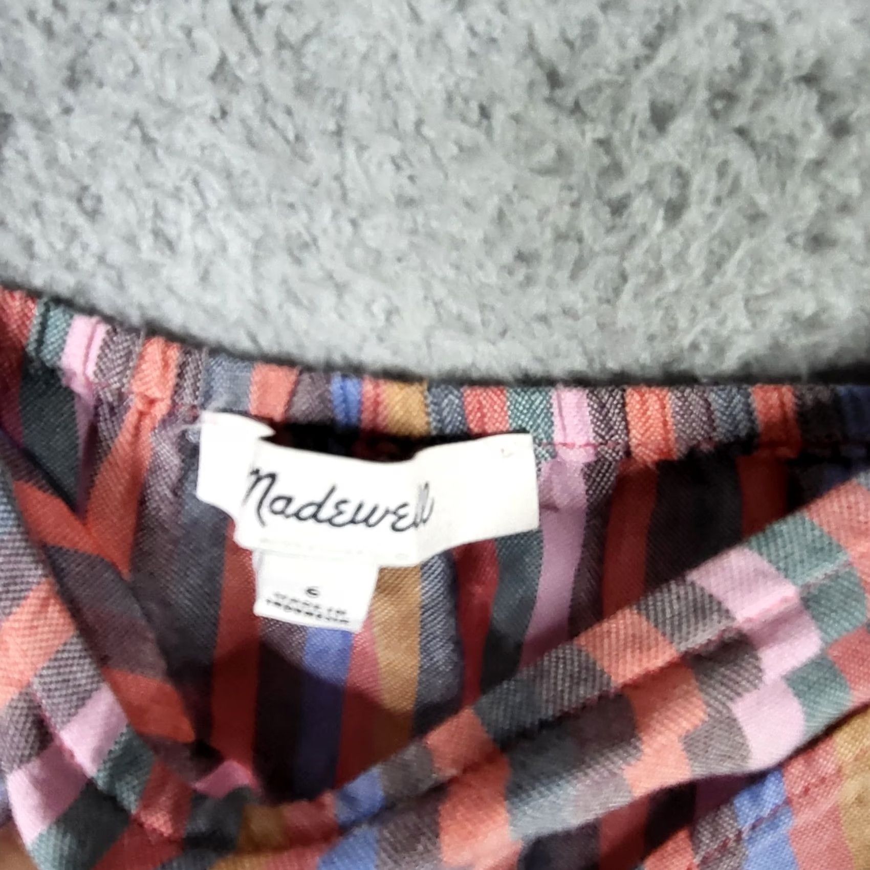 Madewell Madewell Women's Tank V-neck Rianbow Tie front Cami Top Size 6 Multicolor Striped Sleeveless Wide Strap Casual Everyday Basic Shirt Womens Size M / US 6-8 / IT 42-44 - 5 Thumbnail