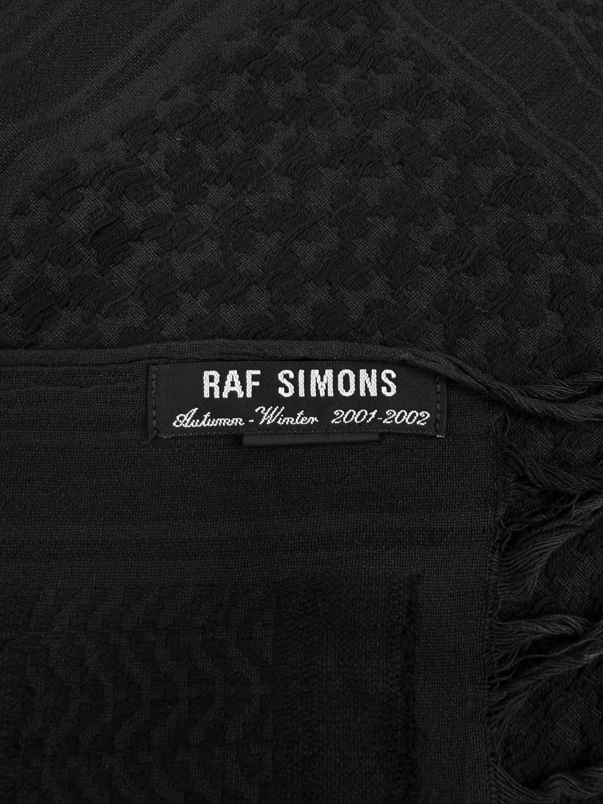 Raf Simons AW01 Raf Simons ‘Riot! Riot! Riot!’ Keffiyeh Square Tassel Scarf Size ONE SIZE - 3 Thumbnail