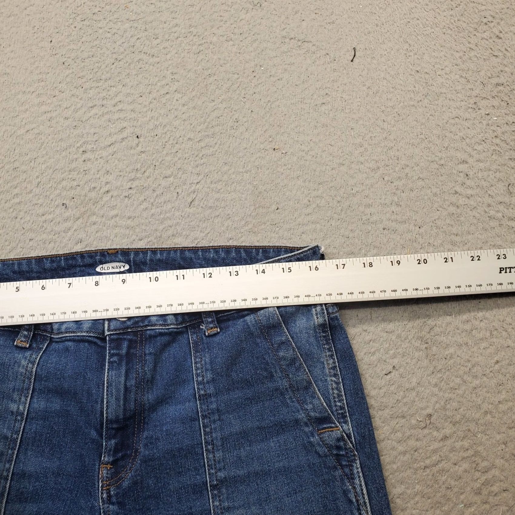 Old Navy Old Navy Jeans Womens 12 Blue Denim Stretch Cropped Medium Wash 5-Pocket Regular Fit Size: Womens 12 Blue Denim Stretch Cropped Medium Wash Size 34" / US 12 / IT 48 - 6 Thumbnail