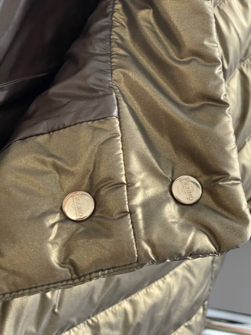 Herno Herno Emilia Cap Sleeve Quilted Gold Down Jacket Size L / US 10 / IT 46 - 13 Thumbnail