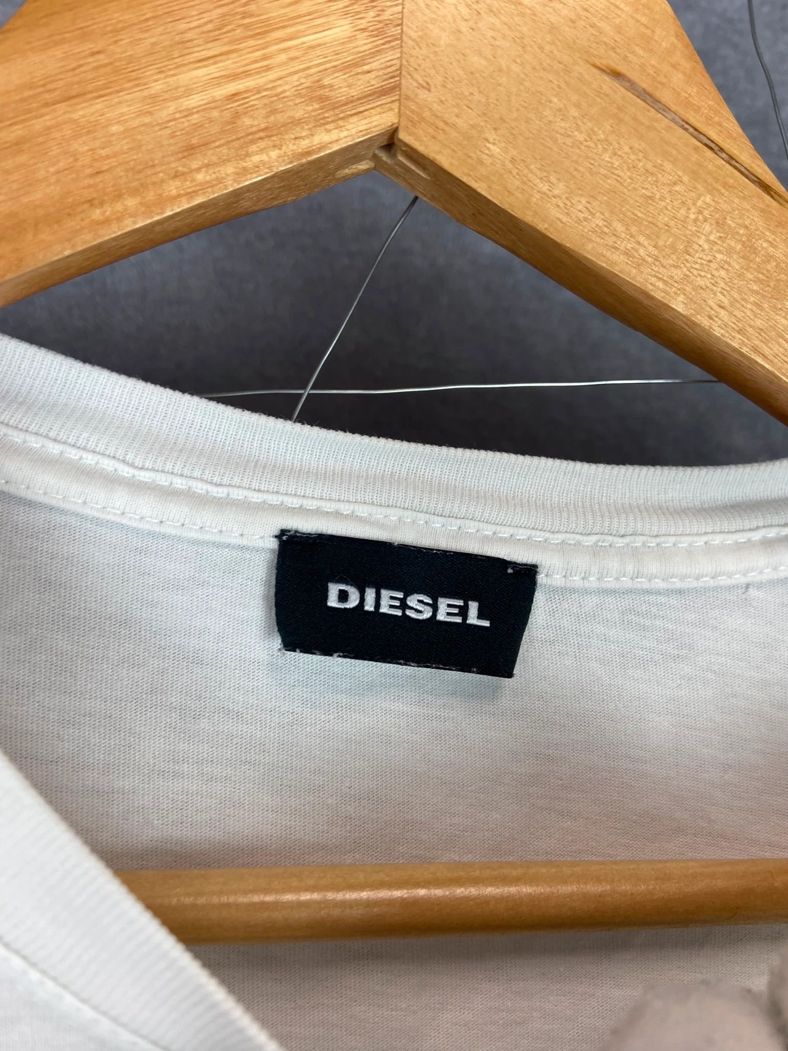 Diesel Tee Diesel ribcage birds gothic red L Size US L / EU 52-54 / 3 - 3 Thumbnail