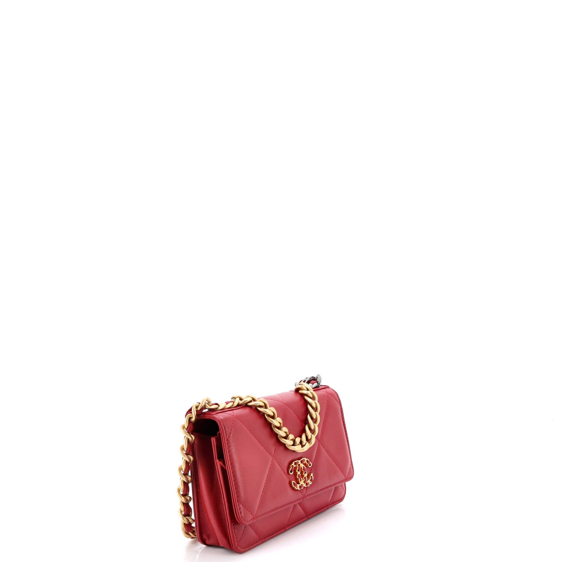 19 Wallet on Chain Quilted Goatskin