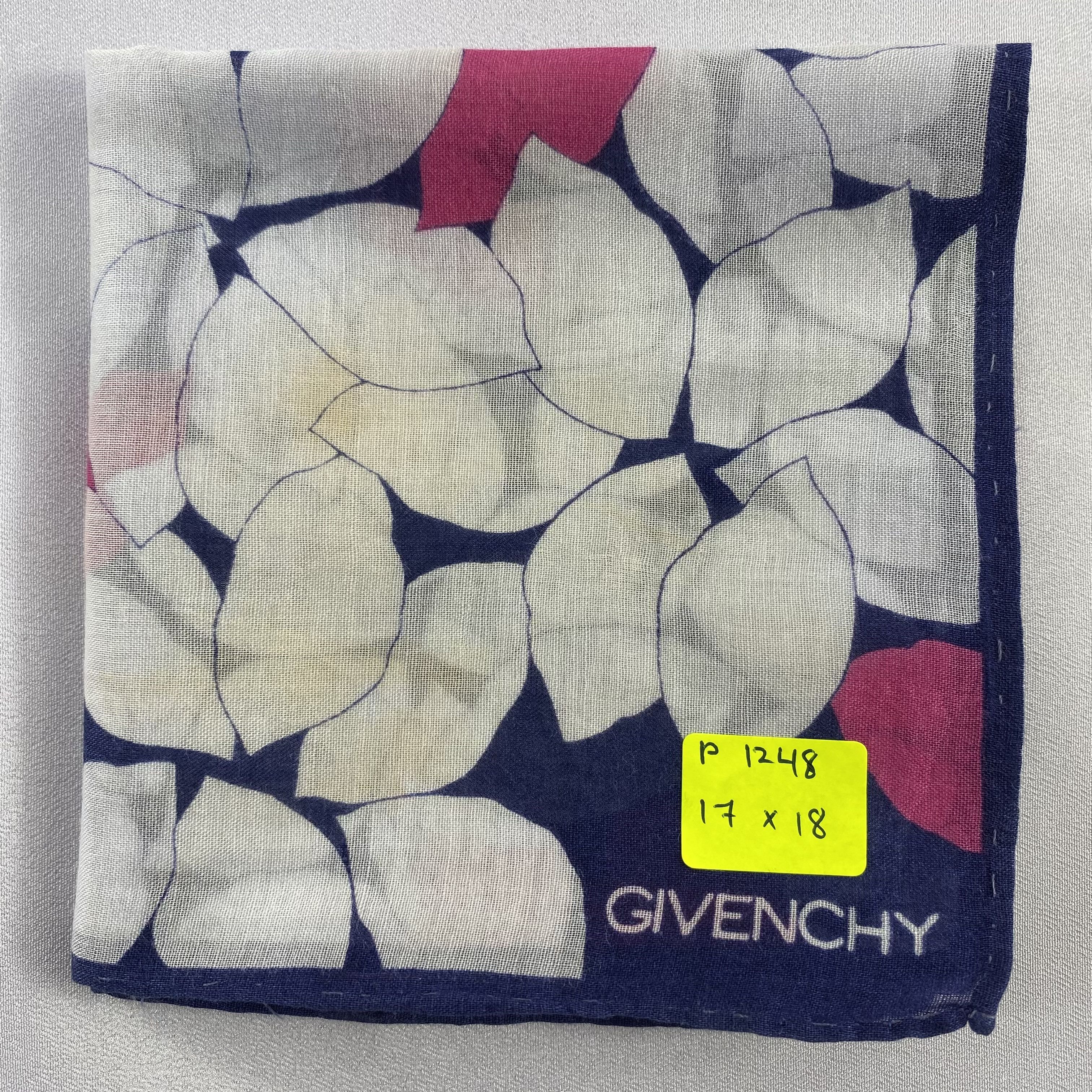 Vintage Givenchy Bandana/ Handkerchief / Neckerchief-P1248 Size ONE SIZE - 6 Thumbnail